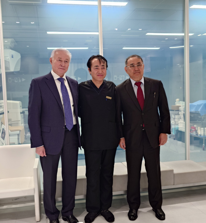 カザフスタン国立科学医療センター アバイ・バイゲンジン理事長の表敬訪問を受けました